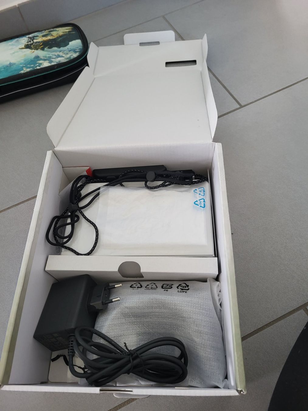 Nintendo Console: Nintendo Switch (OLED-Modell) mit Zubehör – Usato da Boswil venduto da i12i 5