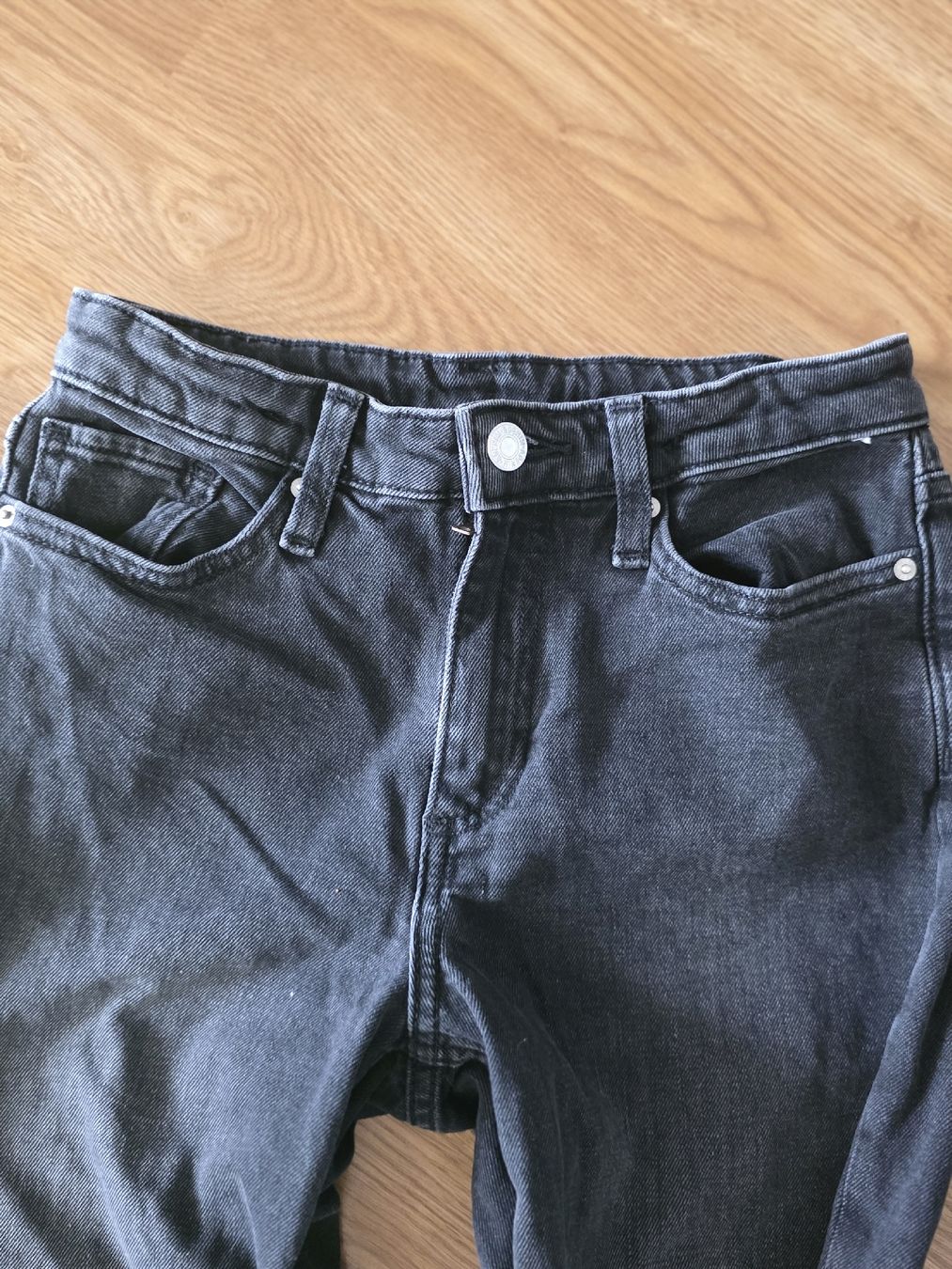 H&M Pantaloni: Mädchen Hosen Gr.146 – Usato da Tägerwilen venduto da XeniaH 5