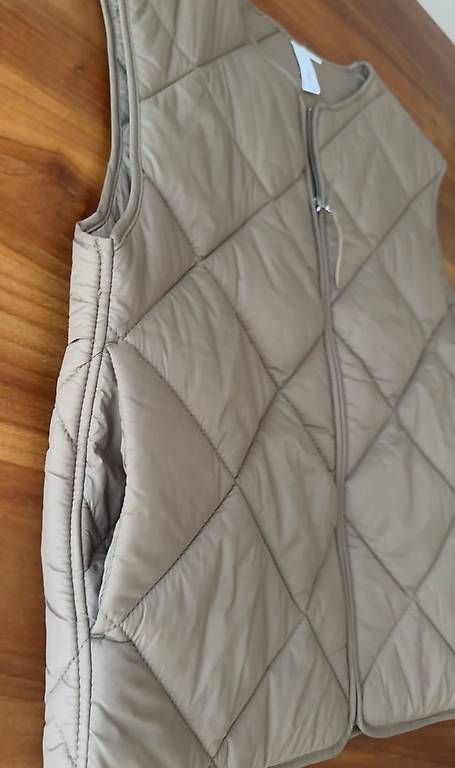 Gilet & Giacche senza maniche: Weste beige – Usato da Gattikon venduto da laila.e_ 1