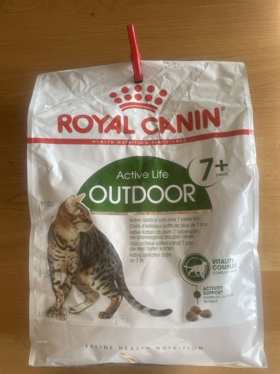 Royal Canin Mangimi: Royal Canin Outdoor  Katzenfutter  – Usato da Stäfa venduto da maheauba