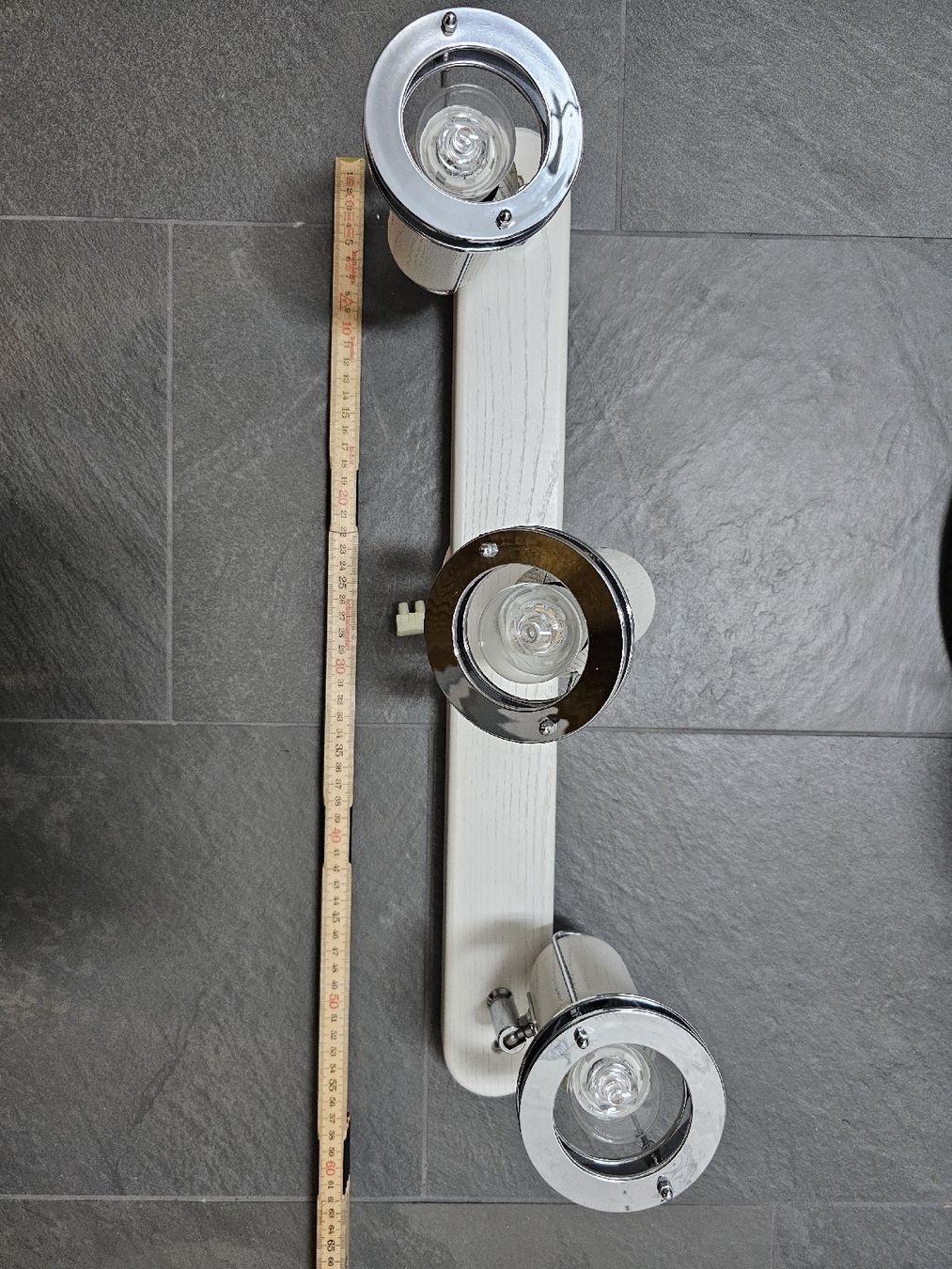 Lampadari & plafoniere: Schicke Holz Deckenlampe mit 3 Spots weiss – Usato da Mels venduto da WendySchumacher
