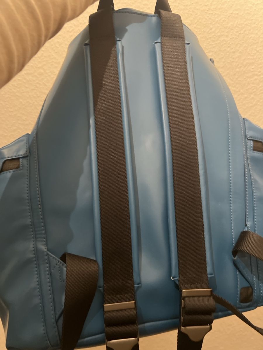 Hunter Zaini: Hunter Original Rubberized Leather Backpack – Nuovo (secondo la descrizione) da Basel venduto da SimpleE 4