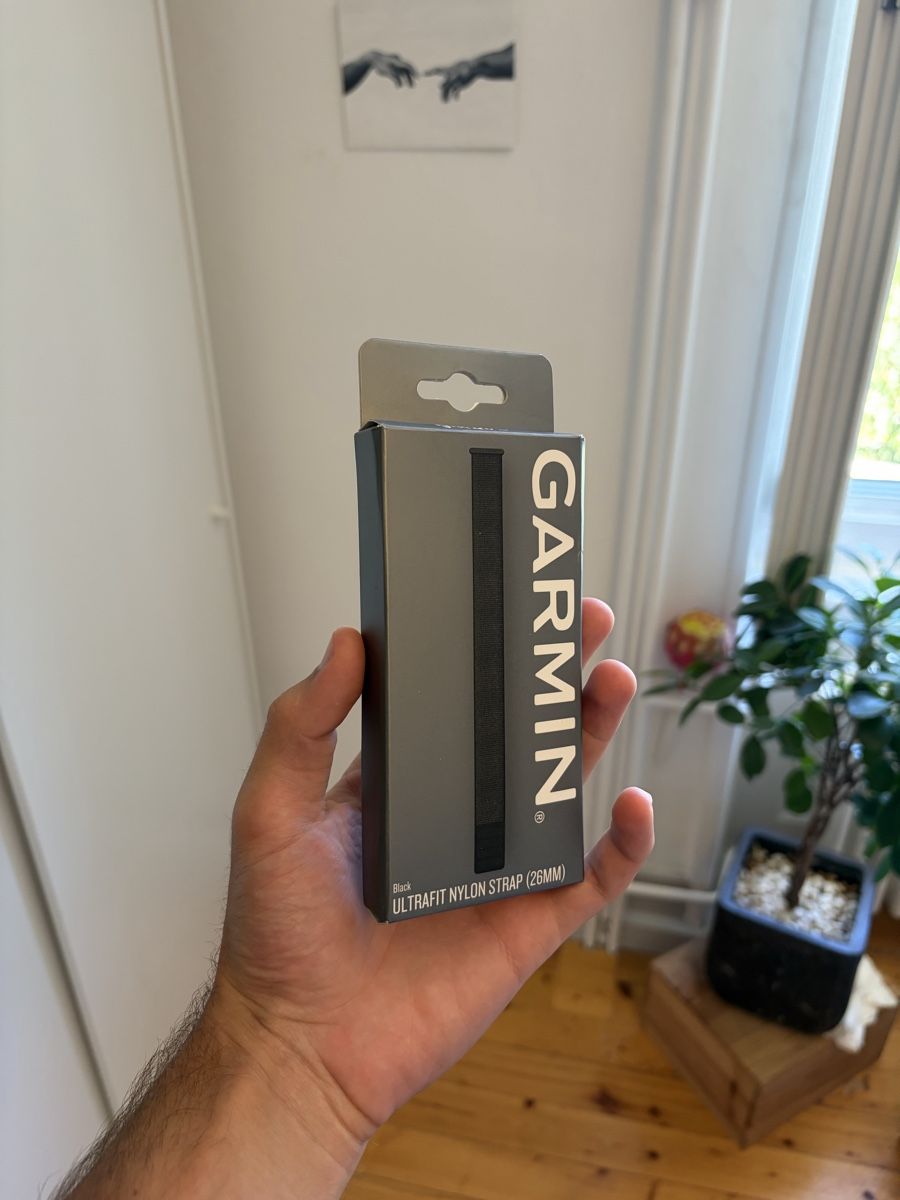 Armbänder & -reifen: Bracelet nylon pour Garmin – Neu und originalverpackt aus L’Isle von MaxCurrat