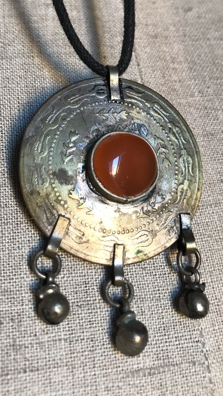 Anhänger: Amulett, Anhänger oder Brosche – Gebraucht aus Quinto von Arpe11 1