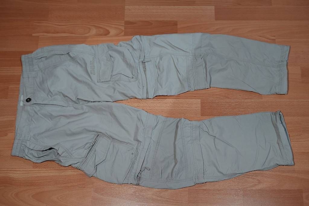 Pantaloni: Weite tracking Hose creme farbig von C&A – Usato da Rorschach venduto da luk_l7yd