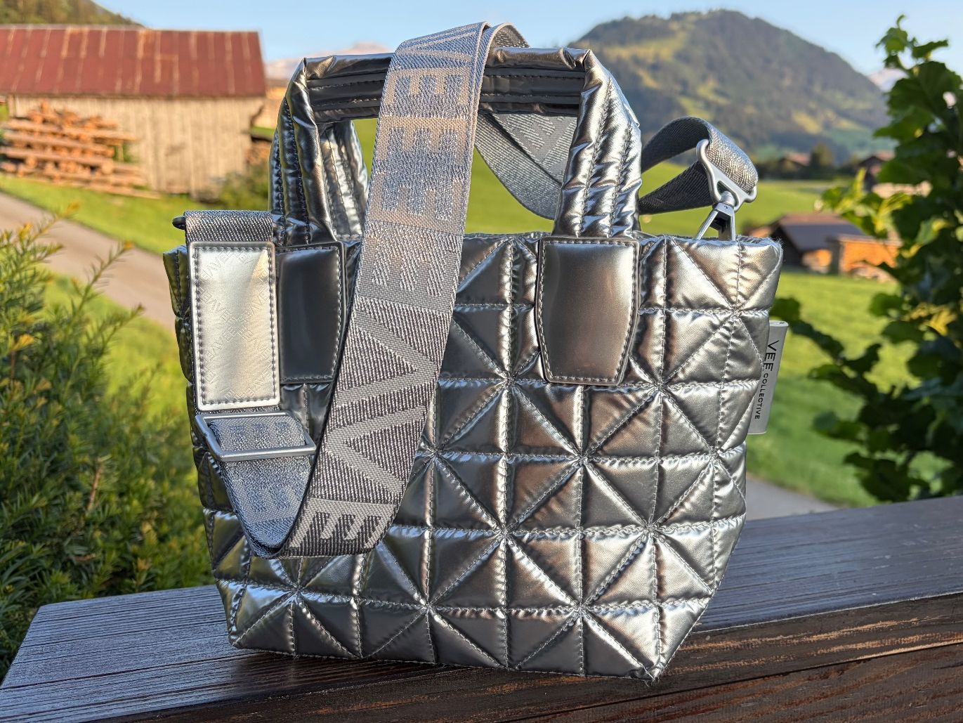 Taschen für Damen: Vee Collective - Tote Mini - Chrome Metallic – Gebraucht aus Wallisellen von m_p_sl9d