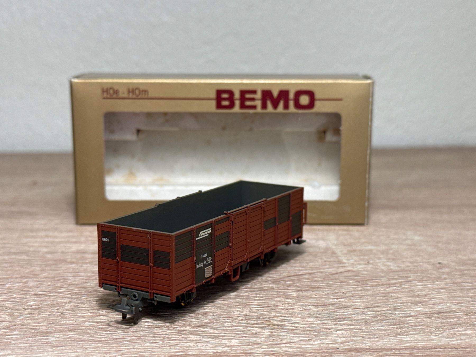 Bemo Modellini di ferrovie: Bemo 2254 175 Güterwagen RhB H0m – Usato da St-Aubin-Sauges venduto da tantome 2