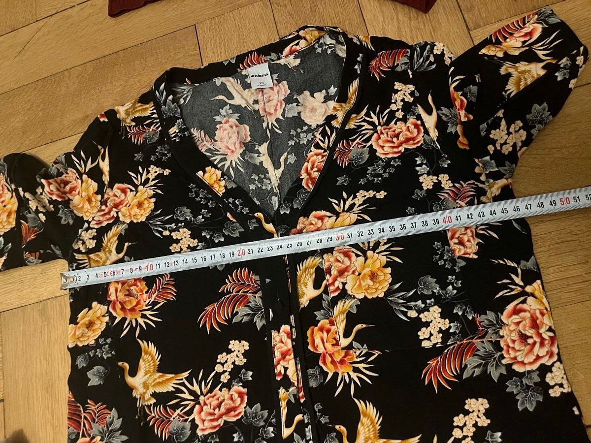 Lotti di vestiti: Hosen, Bluse, Pullover Damen, Div. Marken – Nuovo (secondo la descrizione) da Olten venduto da sae_82z2 7