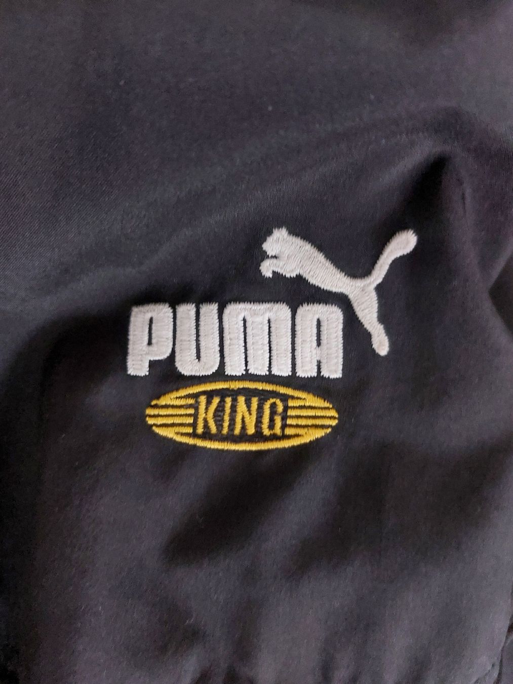 Puma Jacken: Puma King Track Jacket Black Yellow Size Large – Gebraucht aus Wettingen von BanaBoutique 1