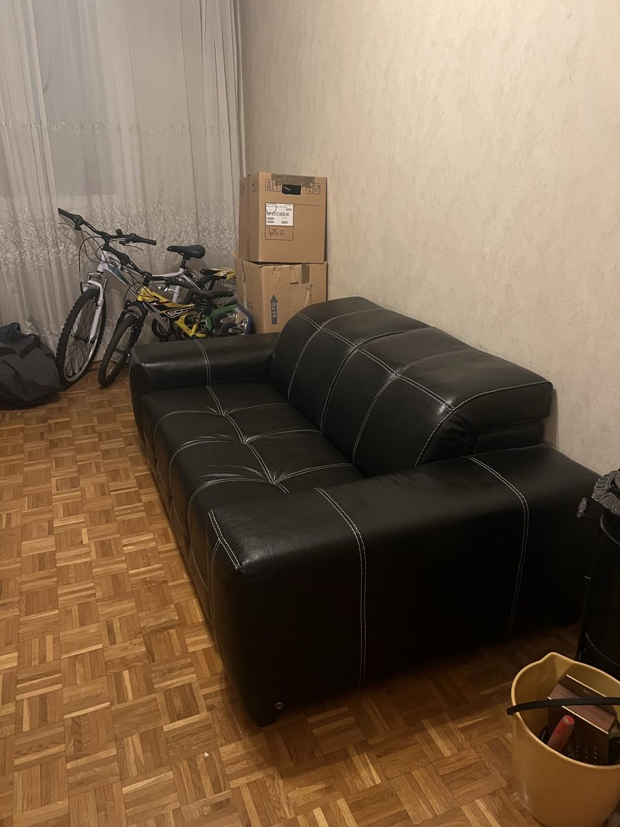 Sofas: Canapé cuir – Gebraucht aus Les Avanchets von bon_72qf