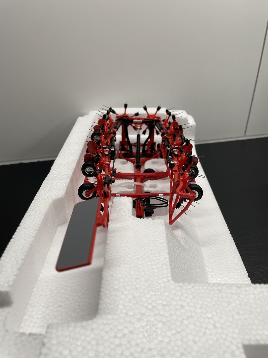 Kit di modellismo & Modellini statici: Kuhn GF 13003 T 1:32 – Nuovo e nell'imballaggio originale da Vionnaz venduto da jul_zx5m 4