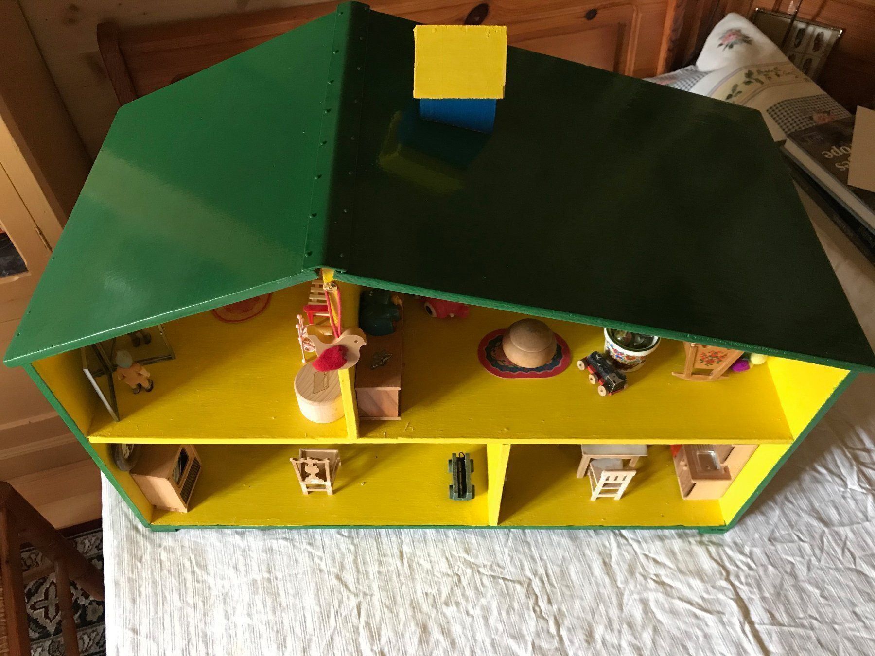 Case e mobili per bambole: Maison de poupée verte et jaune – Usato da Ste-Croix venduto da BuffetSC 1