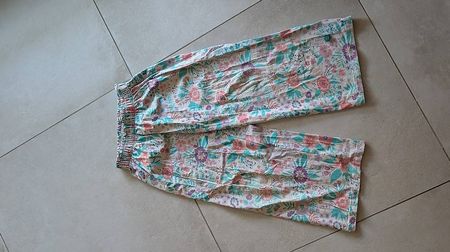 Bequeme weite Sommerhose 122 - 100%Baumwolle