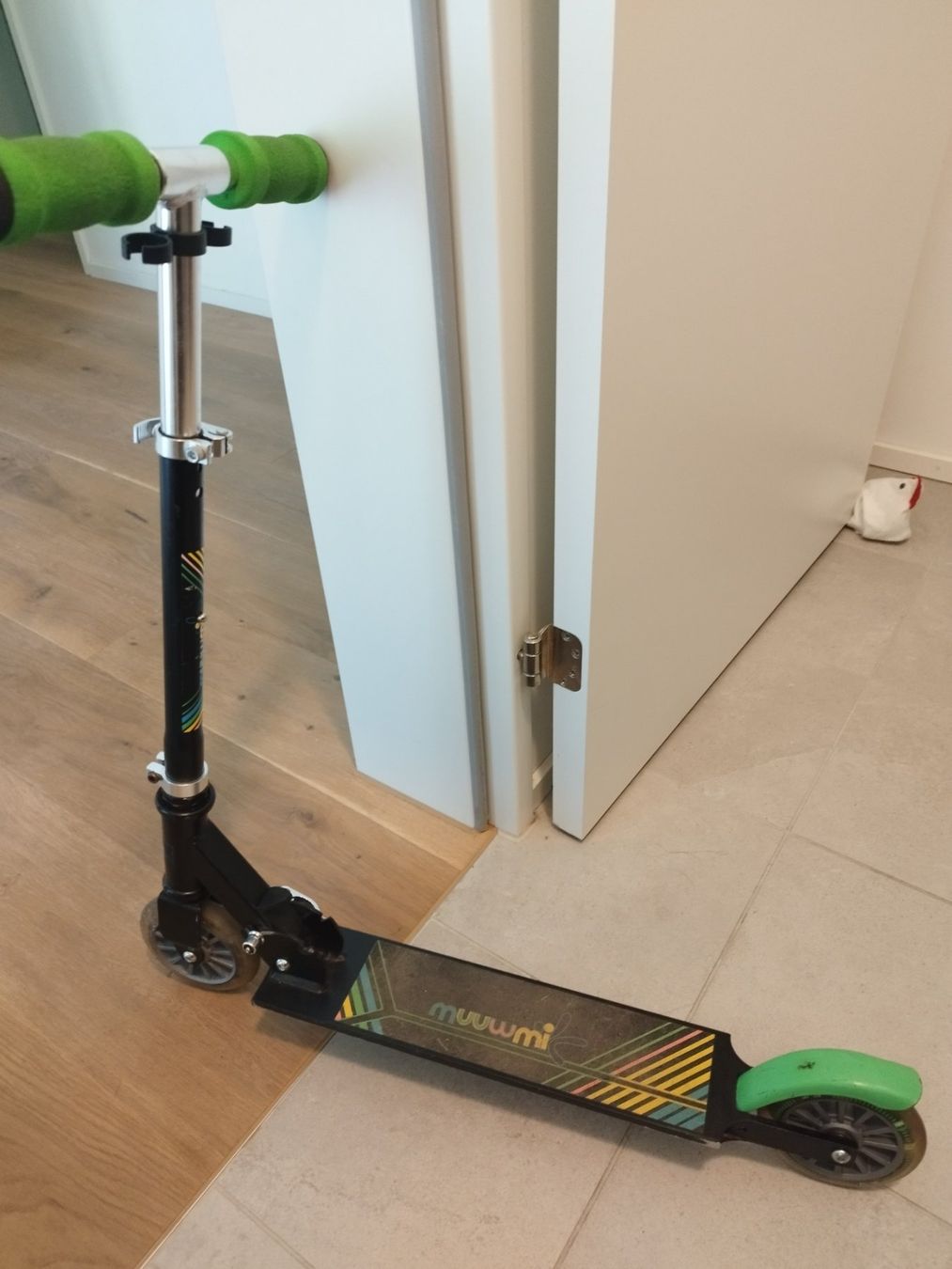 Kickboard: Monopattino Muuwmi nero verde usato – Usato da untersiggenthal venduto da sil_j5sy
