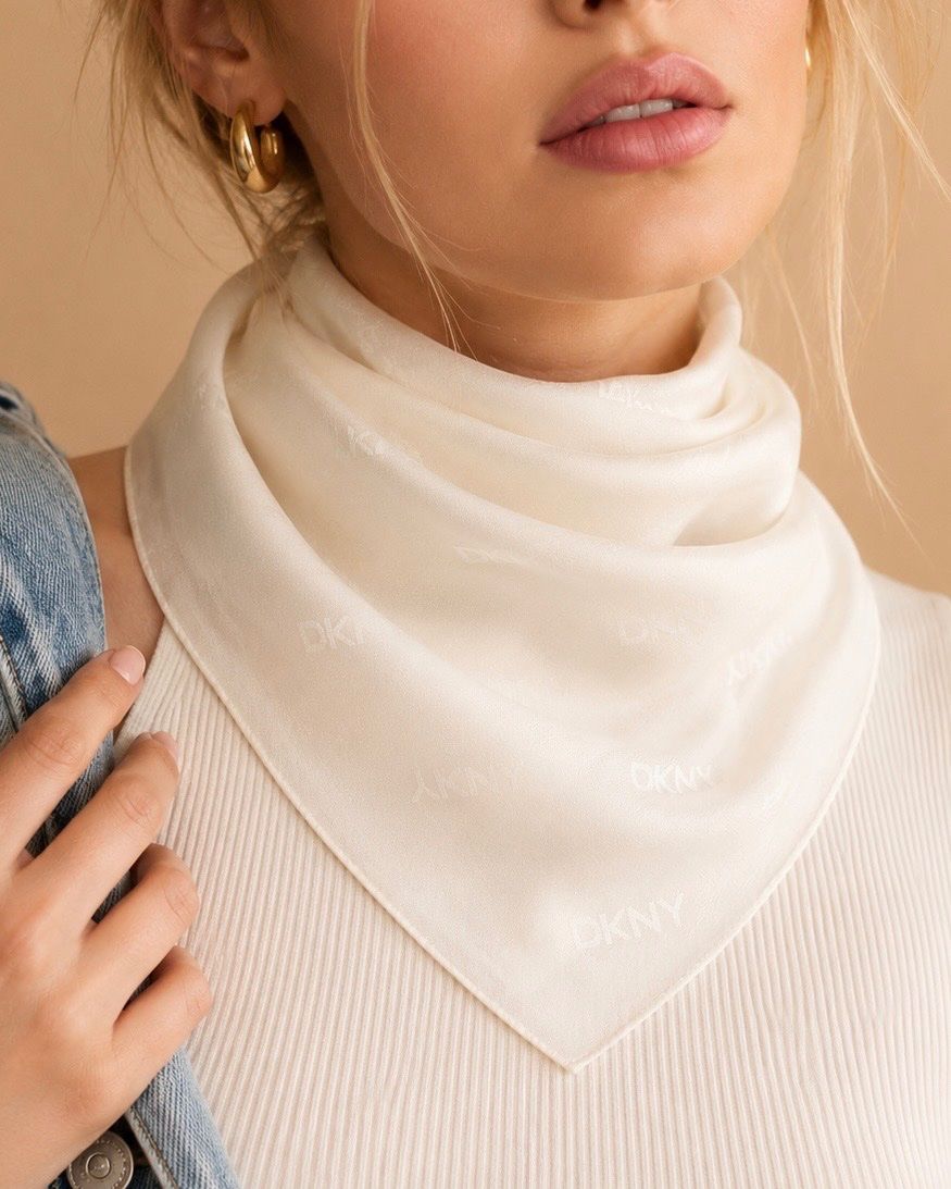 DKNY Foulard & Sciarpe: DKNY 100% Seide Foulard – Nuovo (secondo la descrizione) da Illnau venduto da Monkky