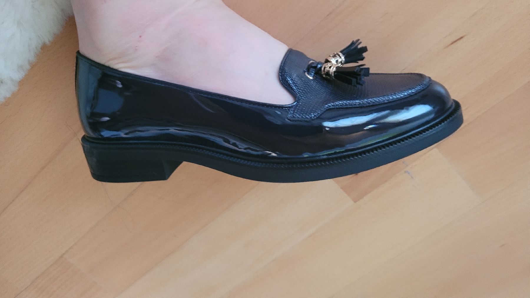 Scarpe da donna: Dunkelblaue Loafers Grösse 40 Lackleder schwarz – Usato da Horgenberg venduto da Klatschmohnmaria 6