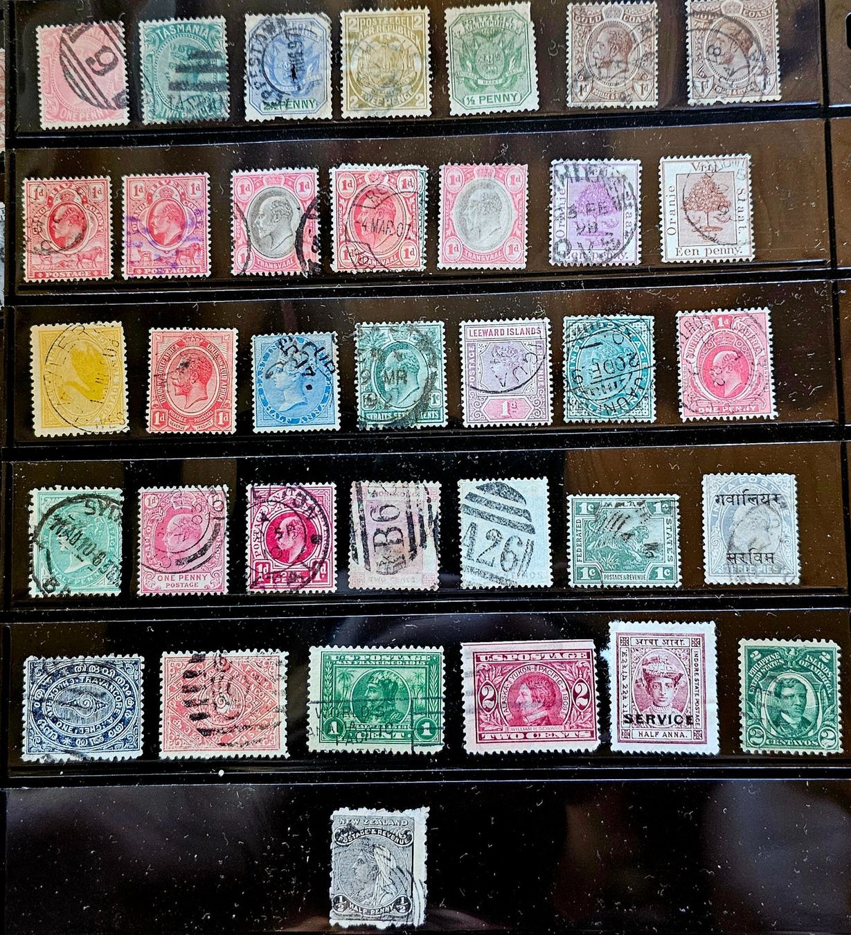 Tous les timbres: UK colonies - see !!! – D'occasion à Les Valettes par Nuba1