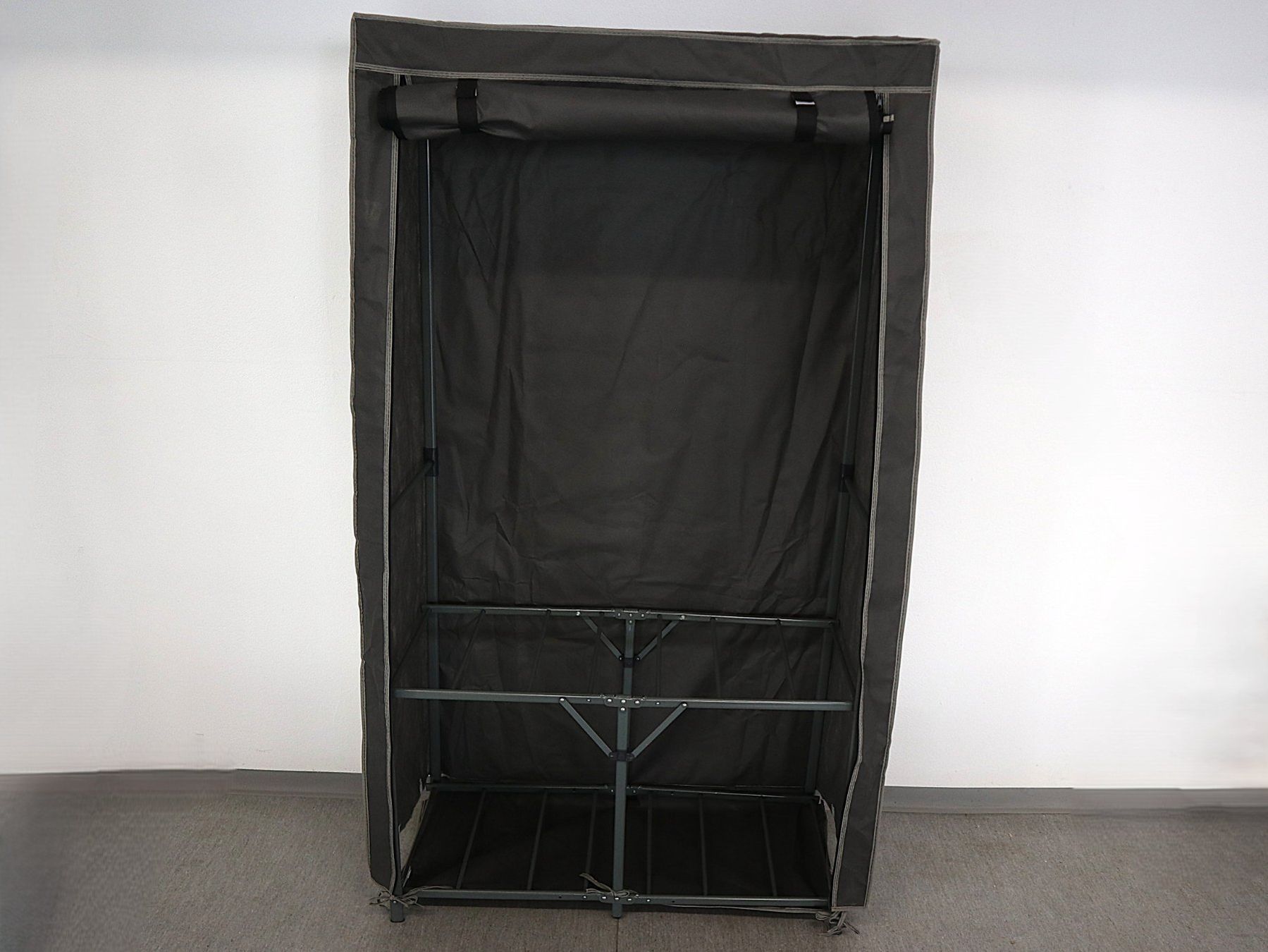 Porte manteau: BELLA CASA BASIC Garderobe mobil – D'occasion à Steinen par Restwert_Steinen 1