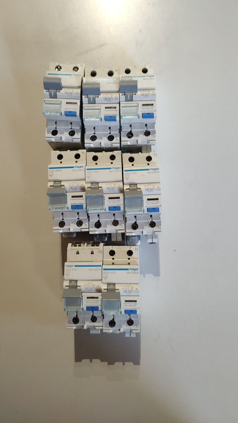 Hager Interrupteurs: Hager ADA 913C C13 – D'occasion à Turbenthal par jan_8lgp