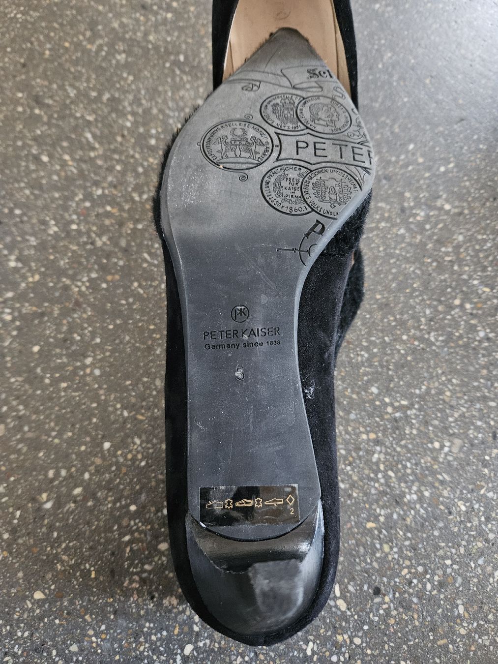 Kaiser Scarpe da donna: Peter Kaiser schwarz Pumps, Gr. 5 / 38 – Usato da Anwil venduto da tamoos 2