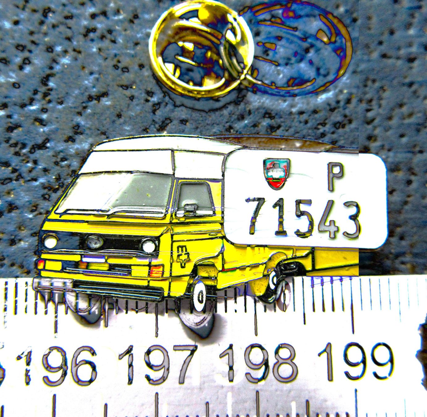 Volkswagen Plaquettes & Badges: VW BUS PTT POST SCHWEIZ PIN – D'occasion à Ettingen par Hausi4711