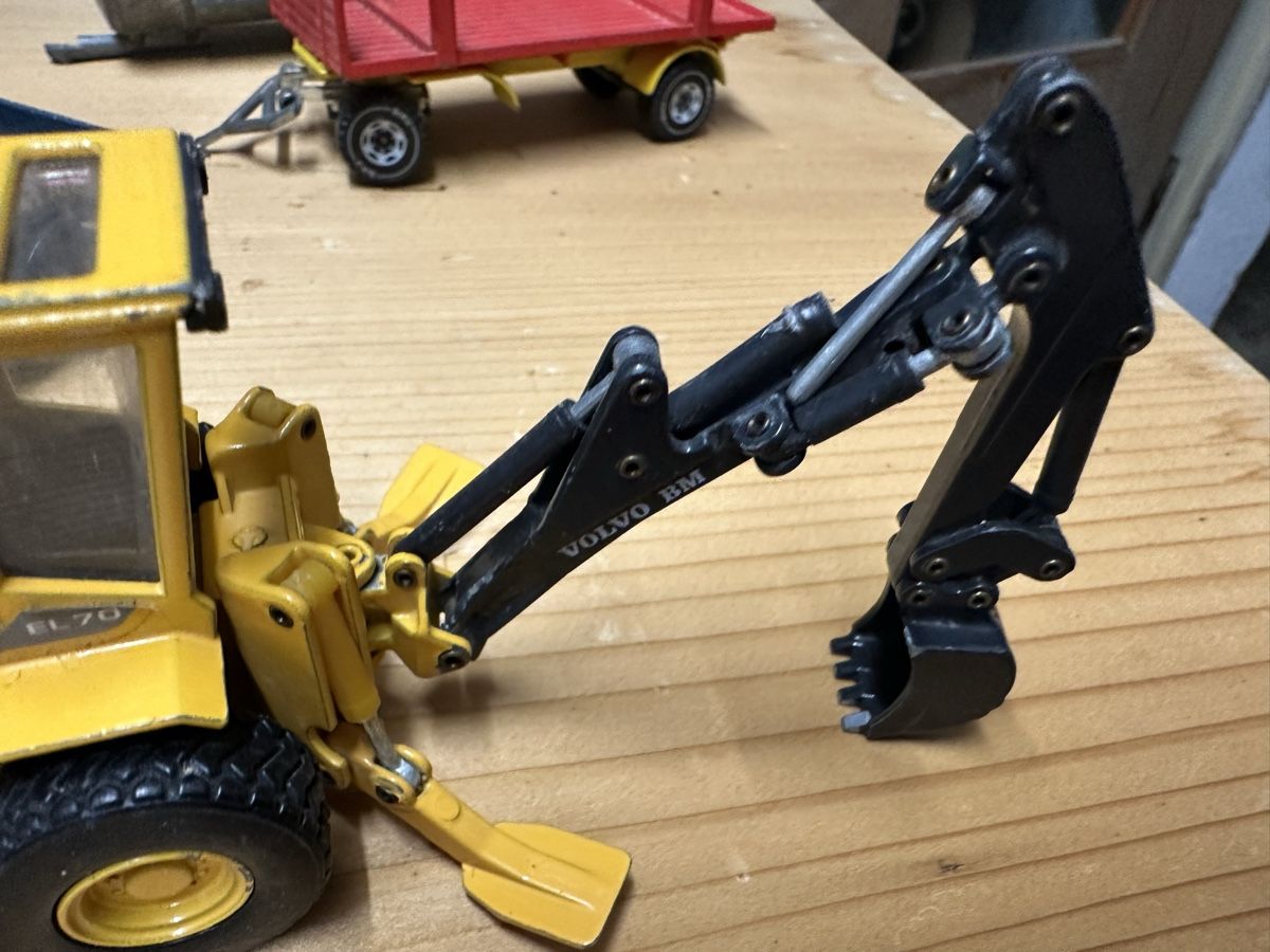 Matchbox Giocattoli: Siku, Volvo, Corgi, Matchbox - einzigartige Spielzeugauto – Usato da Spiez venduto da sumanoli 2