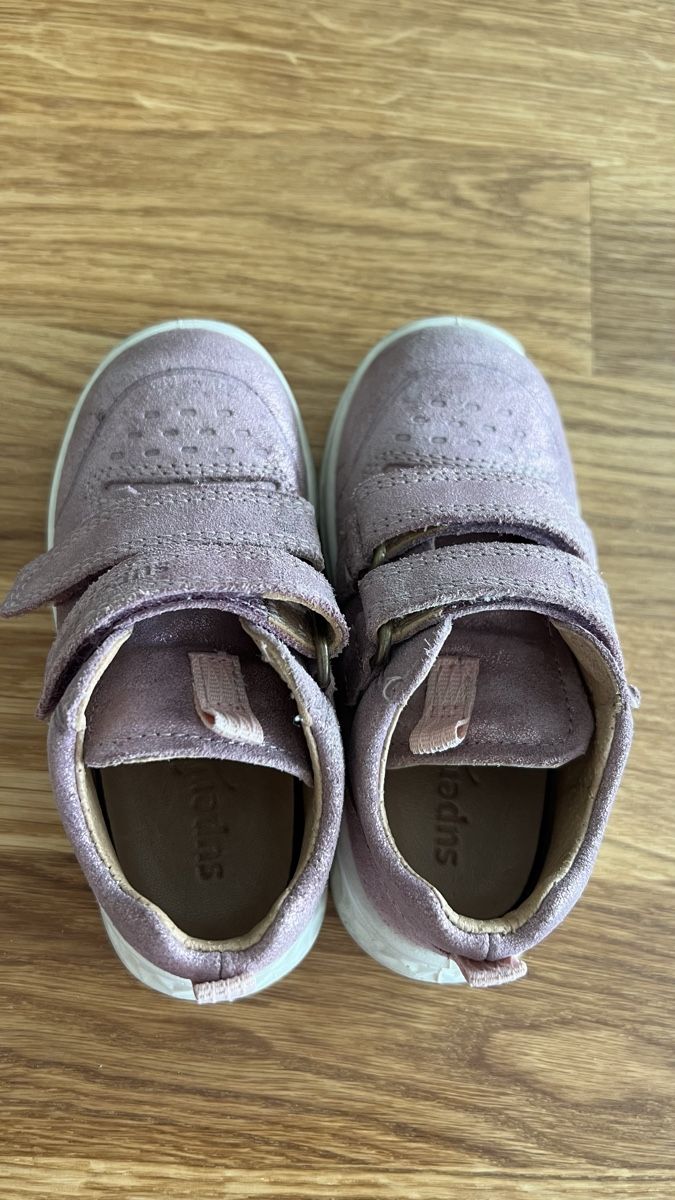 Superfit Chaussures filles: Mädchenschuhe rosa Grösse 22 – D'occasion à Müllheim Dorf par zuzmicko 2