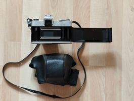 Cosina Hi-lite-Kamera mit 55-mm-Objektiv (f/1,4)
