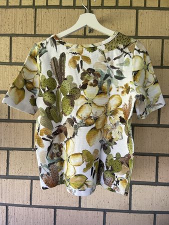 Damen T-Shirt mit Kaktusprint Grösse 38 Baumwolle Mix