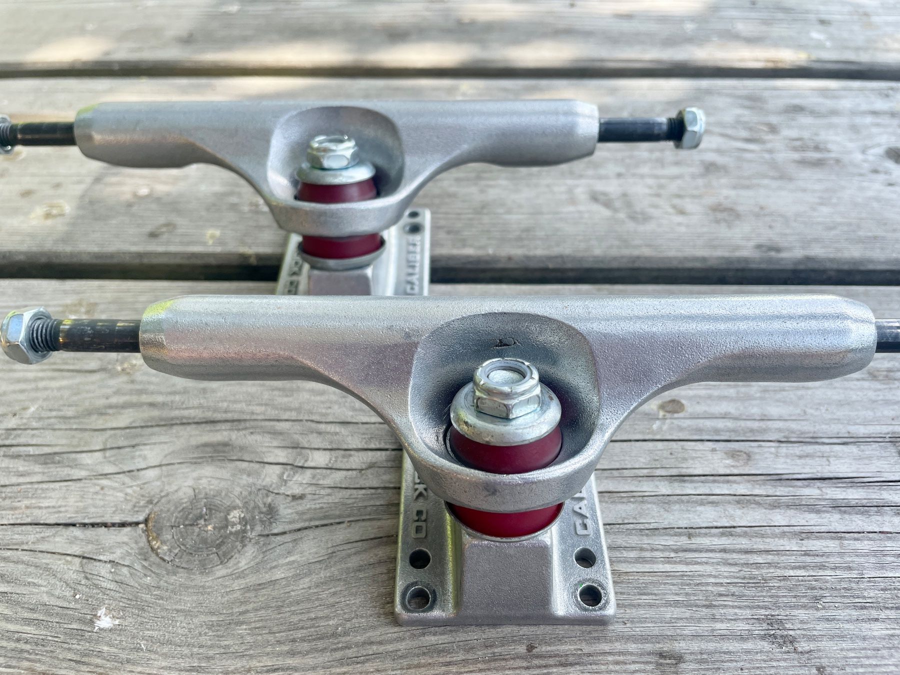 Skateboards: Trucks Caliber Standard Raw 9" – D'occasion à Romanel-s-Lausanne par Maina5 1