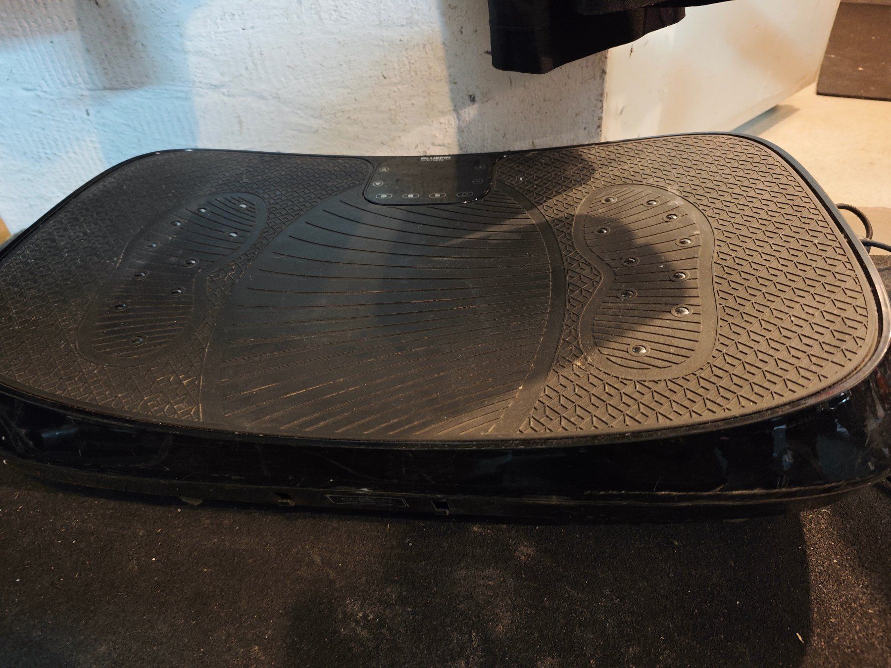 Hometrainer: Vibrationsplatte Bluefin 4D – Usato da Pfaffhausen venduto da seppentony 2
