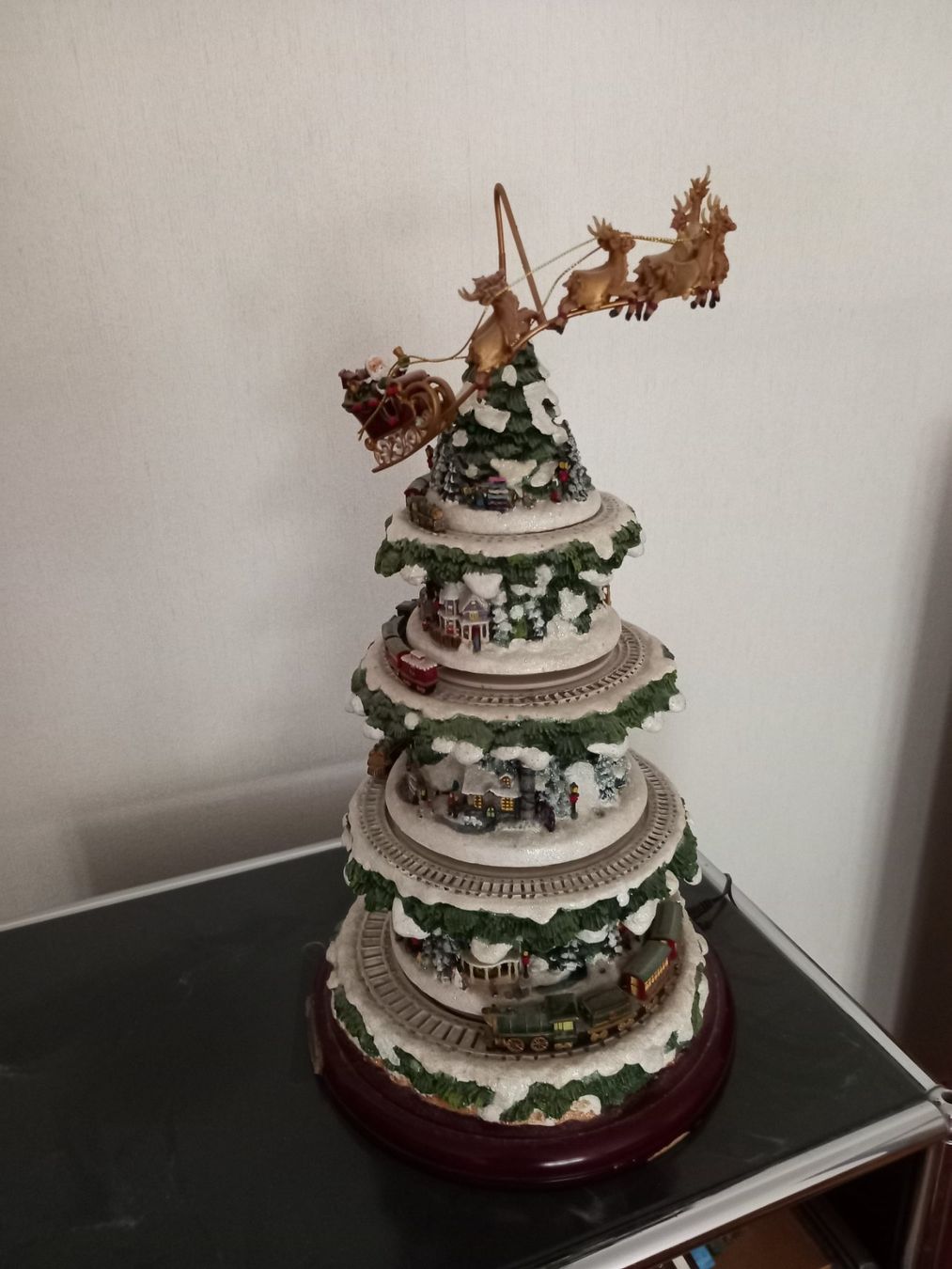 Tutte le decorazioni: Sapin de Noël musical Thomas Kinkade – Usato da St-Sulpice VD venduto da asc_5twt