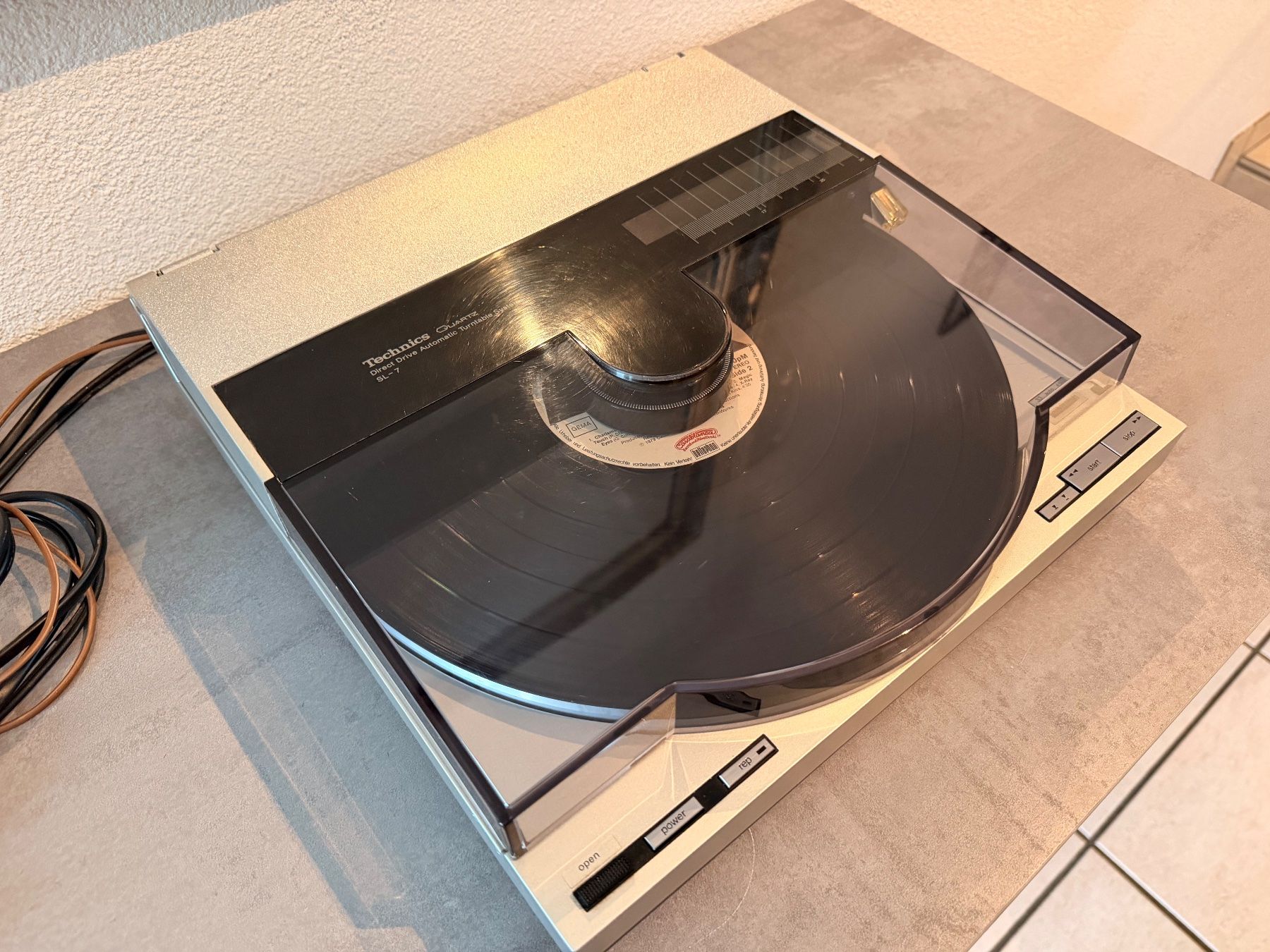 Technics Giradischi: Technics SL-7 Quartz Direct Drive Linear Tracking Plattenspi – Usato da Wil ZH venduto da rad_52ny 1