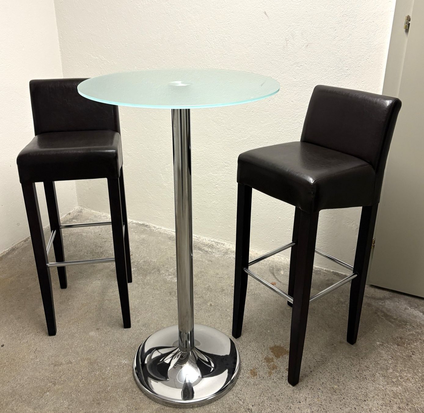 Set di tavolo e panche: Barhocker - 2 Stück - mit Hochtisch – Usato da Glattbrugg venduto da Ariel012 1
