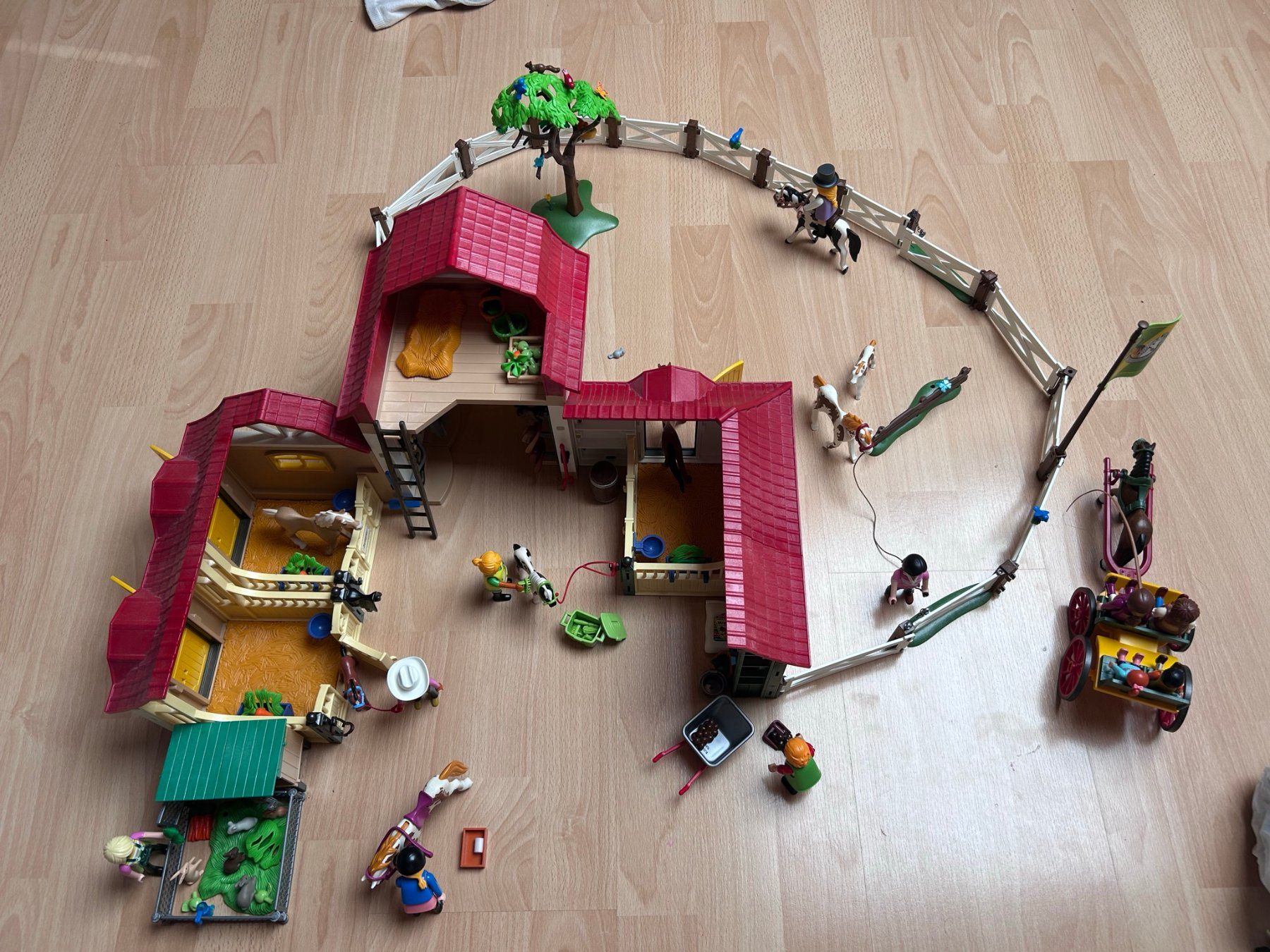 Playmobil Spielzeuge: Playmobil Reiterhof – Gebraucht aus Wohlen b. Bern von mak_b57j 2