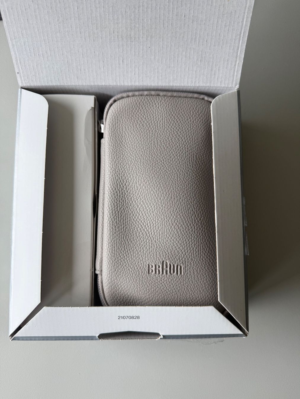 Braun Epilatori: Braun Silk epil 9 Epilierer – Nuovo (secondo la descrizione) da Rapperswil SG venduto da annsophy 1
