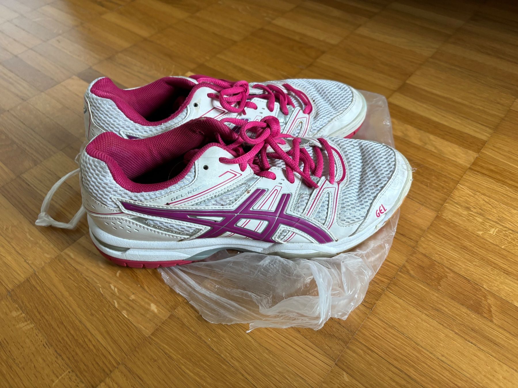 Asics Damenschuhe: Asics Sportschuhe, Gr. 38 – Gebraucht aus Winterthur von Sunshine143 3