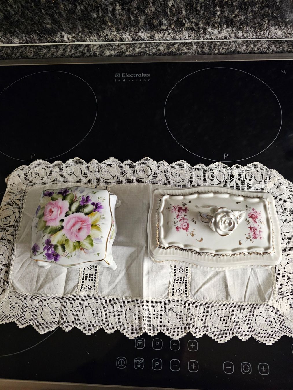 Tutte le decorazioni: Porzellandöschen – Usato da Tuggen venduto da Rugi2