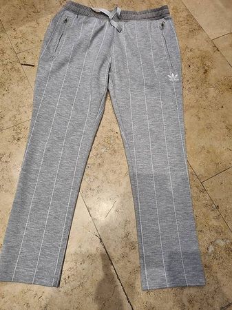 Sporthose (neu) elegant von Adidas f. Damen, Gr. 36
