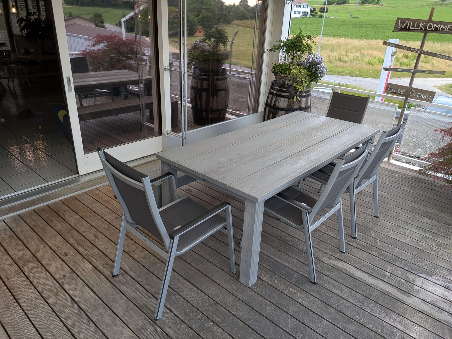 Set de table et chaises: Gartentisch  – D'occasion à Ulmiz par P.stauffer 1