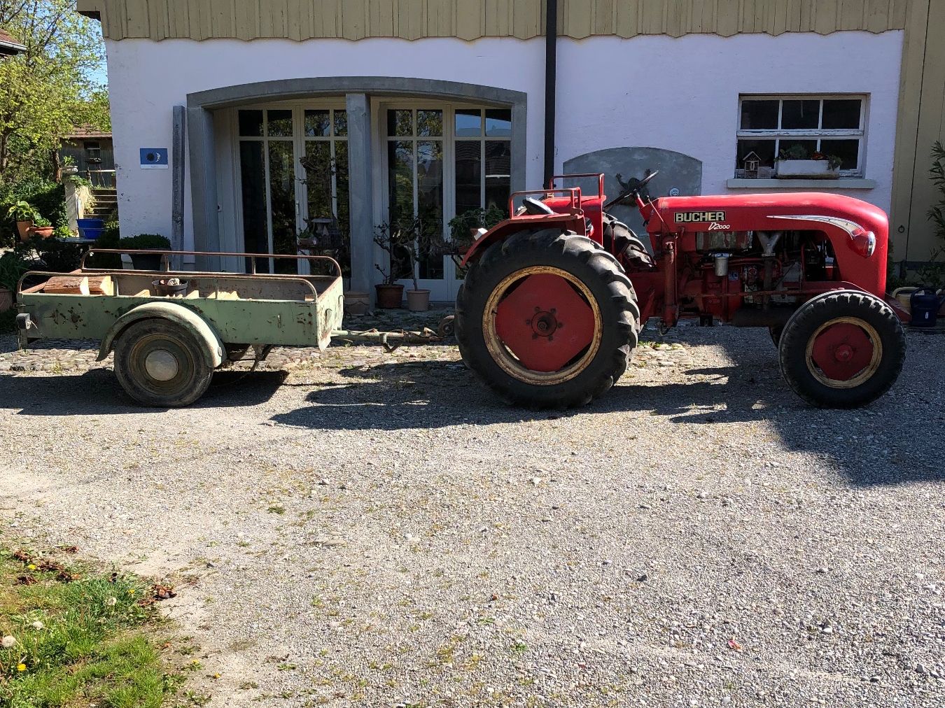 Bucher Trattori: Traktor Bucher 2000 mit Anhänger – Usato da Oerlingen venduto da Hostert 2