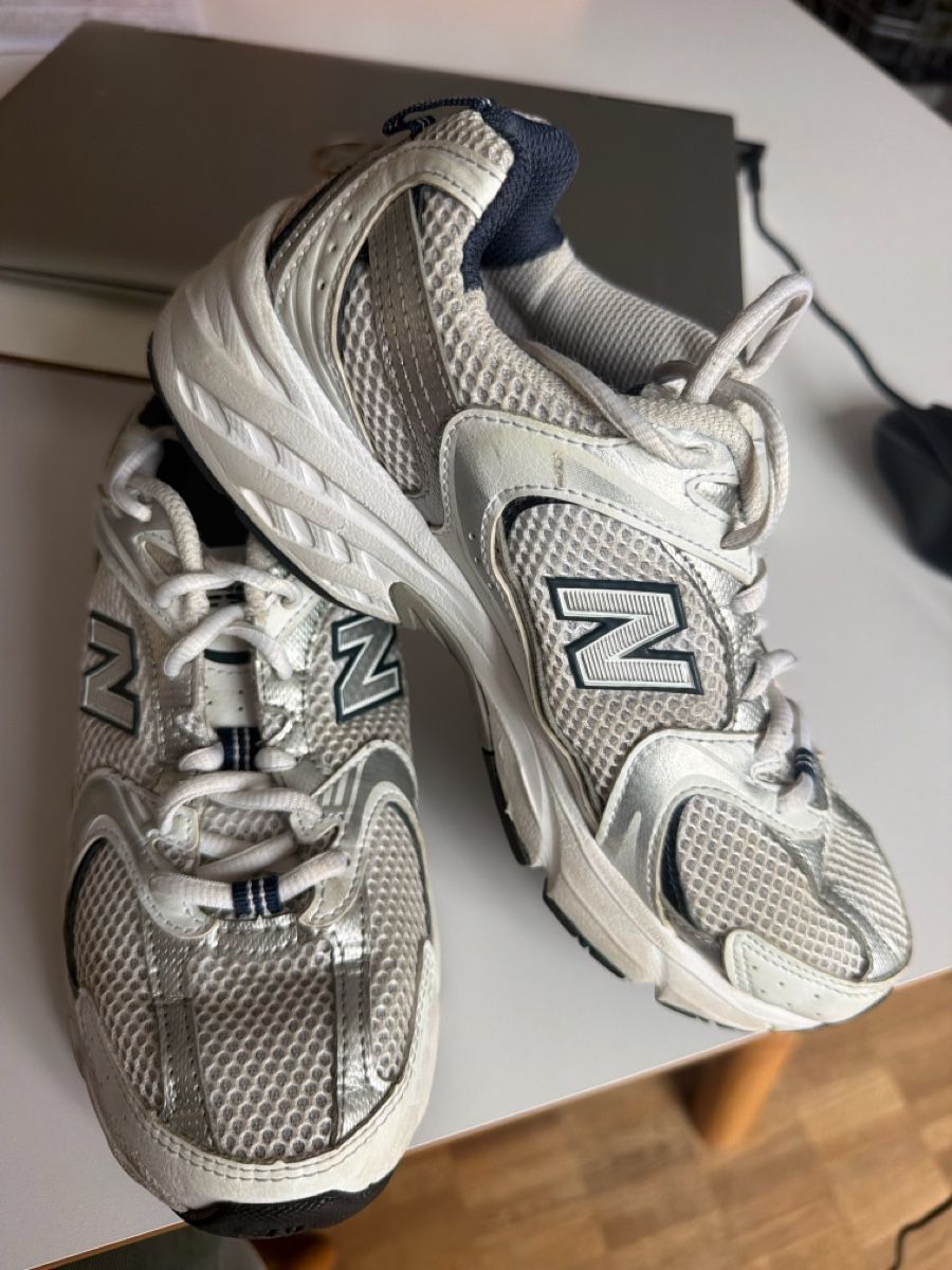 New Balance Scarpe da uomo: New Balance gr. 37 – Usato da Bern venduto da Lili1007