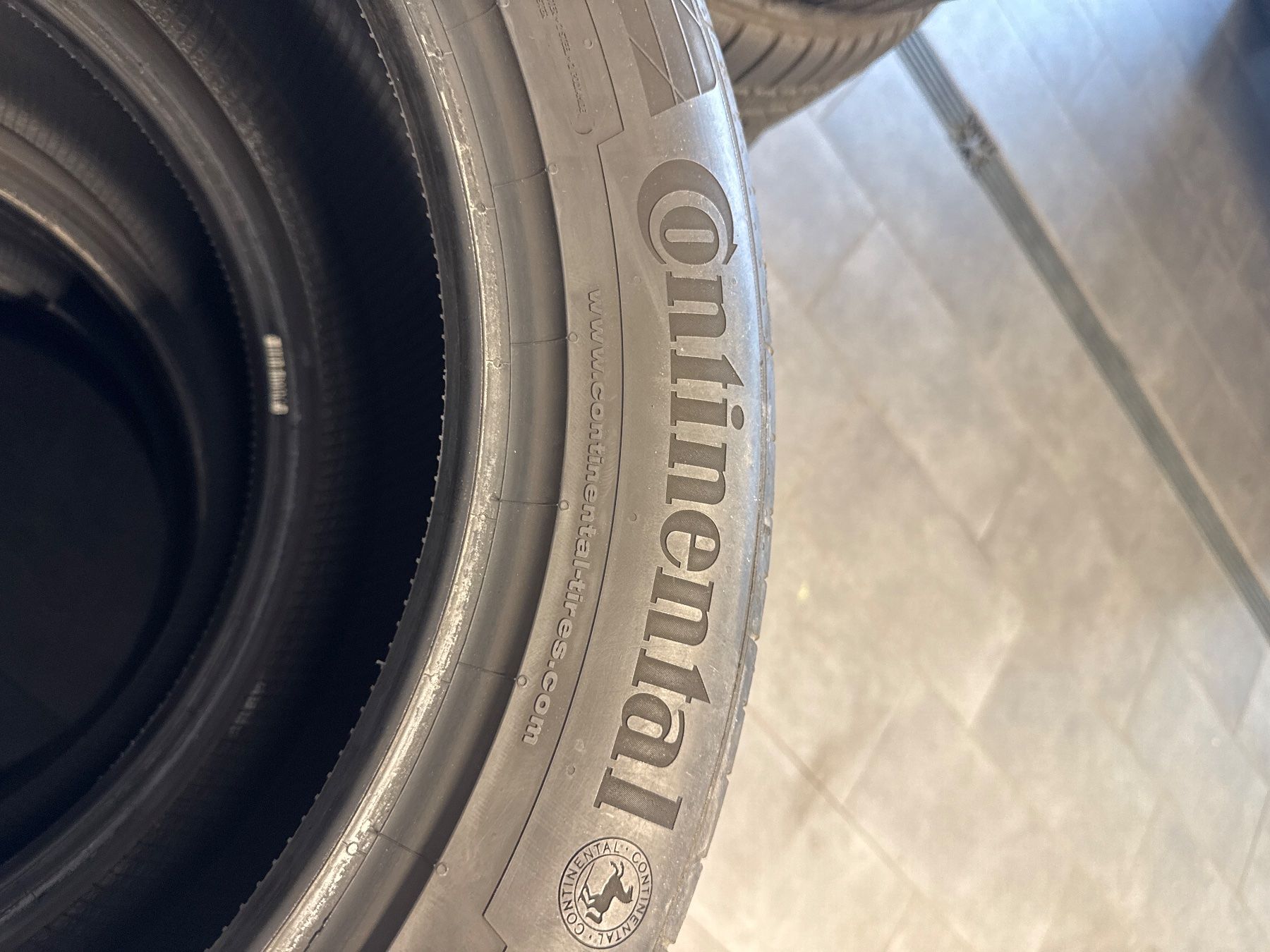 Continental Pneumatici & Ruote complete: Continental Sommerreifen – Usato da Schenkon venduto da poesip1 1