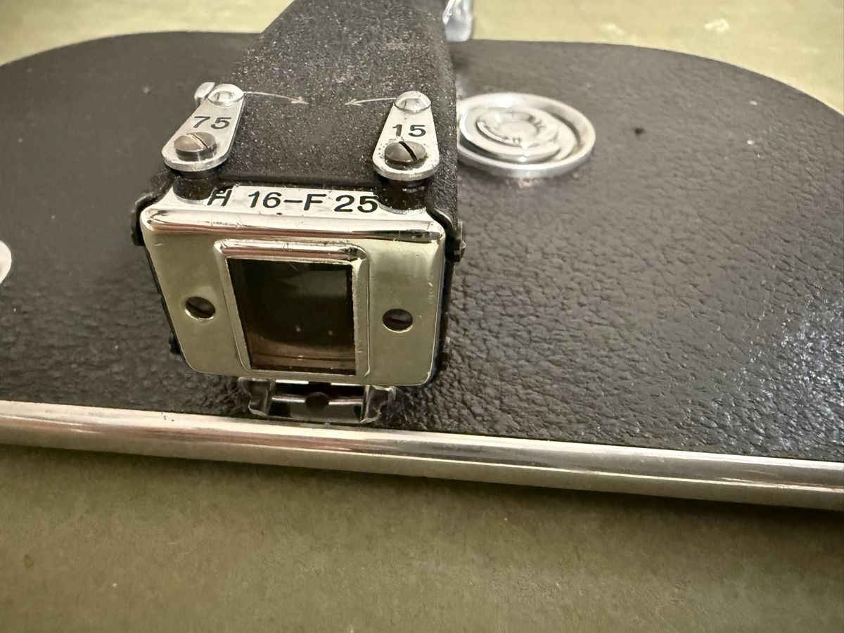 Bolex Fotocamera: Bolex H 16 – Usato da Birmenstorf AG venduto da Pat_roll. 2