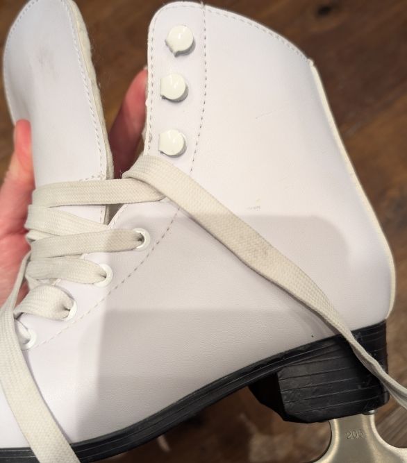Pattini da ghiaccio: Schlittschuhe weiss, Gr. 31 – Usato da Rudolfstetten venduto da KingLouis88 5