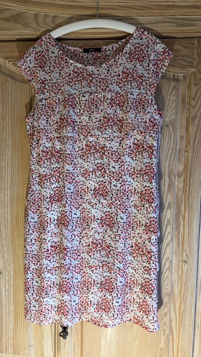 Vestiti: Sommerliches Kleid mit Pünktchen Muster, – Usato da Balsthal venduto da wasserente