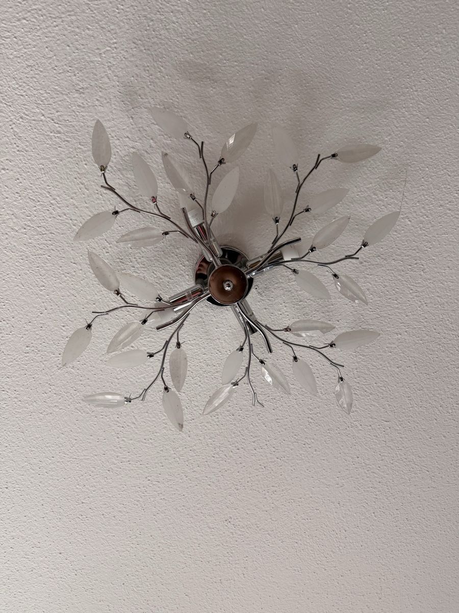 Lampen: Deckenleuchte Blatt-Design Metall Chrom Glas neu – Gebraucht aus Wetzikon ZH von api_cbv8