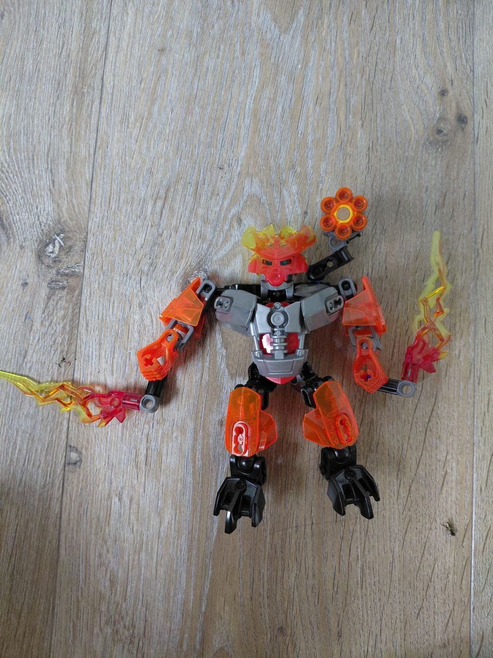 Lego Giocattoli: LEGO Bionicle 70783 : Protecteur du Feu – Usato da Eschert venduto da elleajis
