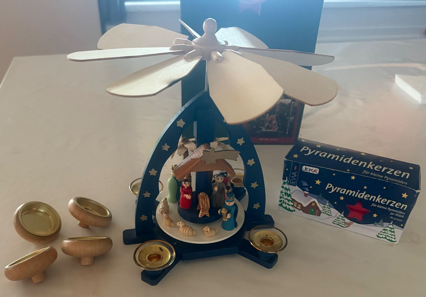 Tutte le decorazioni: Tischpyramide - Christi Geburt – Usato da Winkel venduto da gatta
