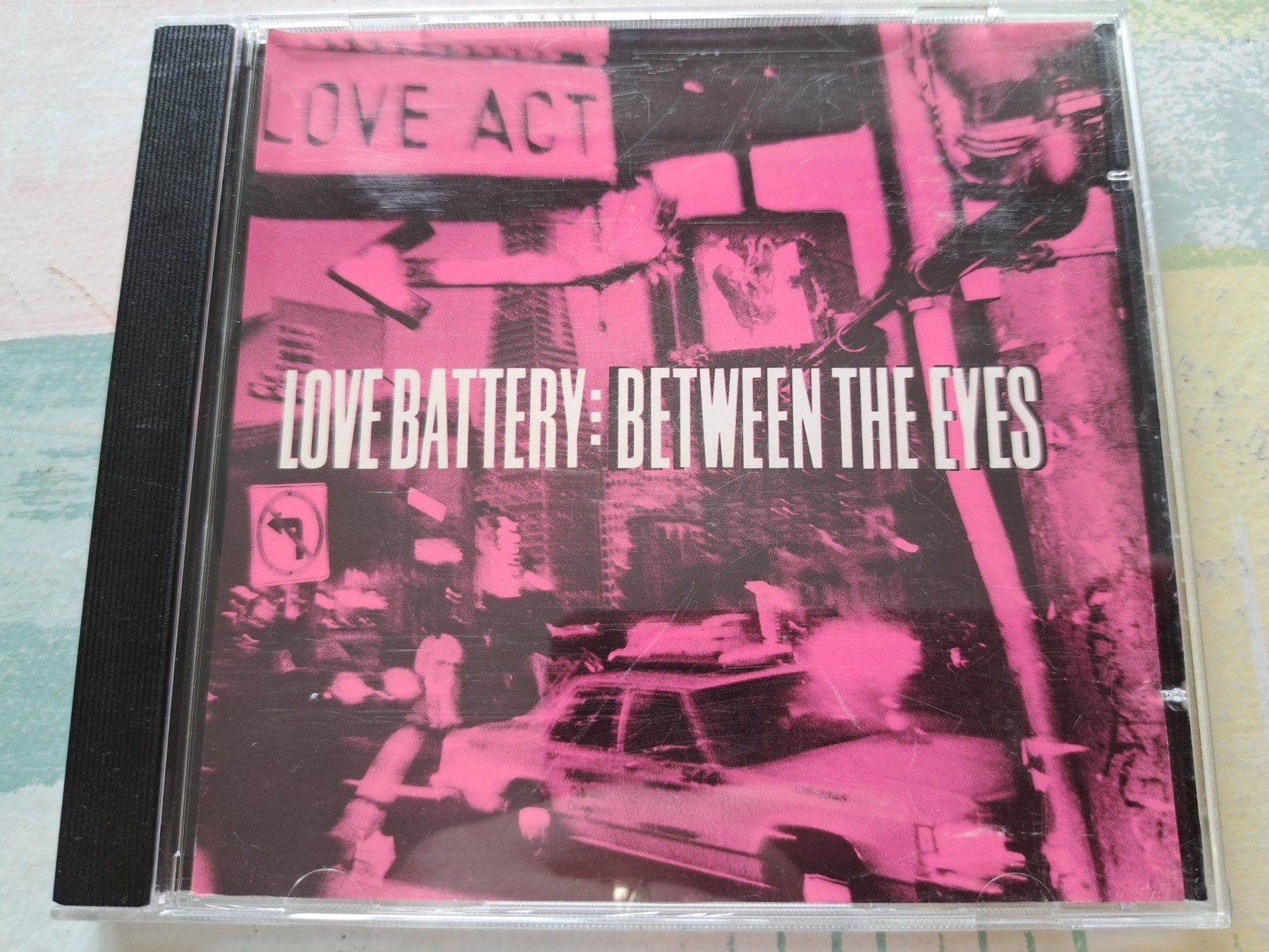 CD: CD Love Battery - Between the eyes – Usato da Pully venduto da bro_n52j